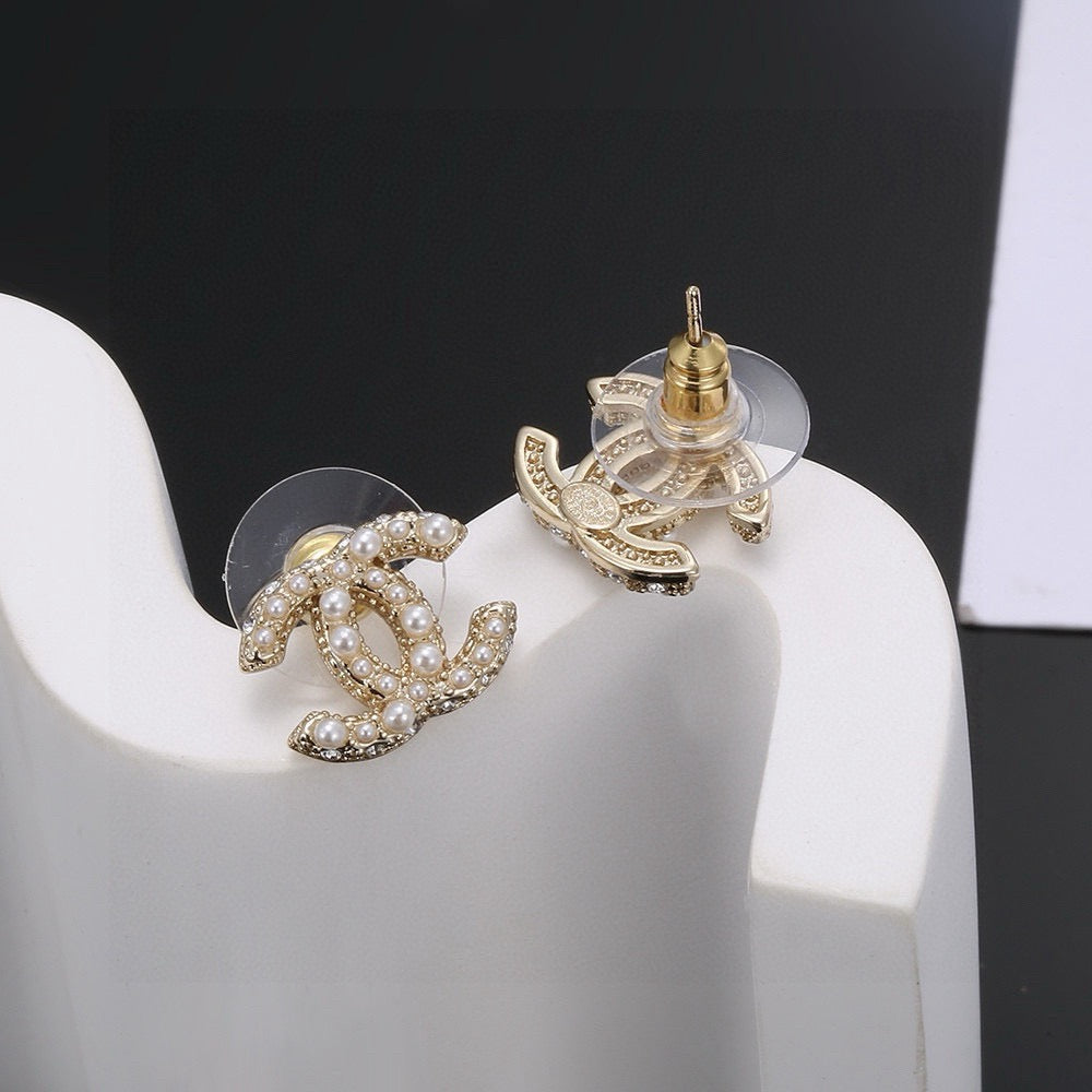 Chanel Gold-Tone Floral CC Stud Earrings - album image 4