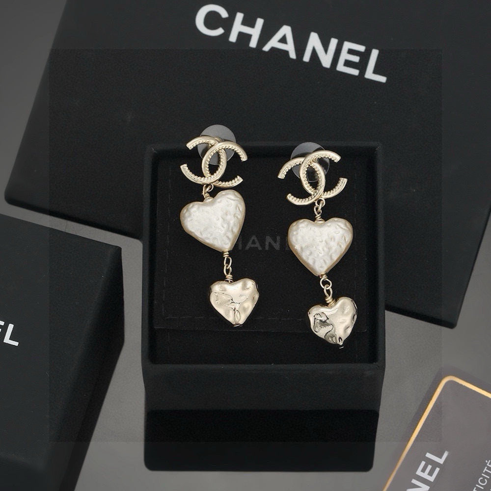 Chanel Gold-Tone Heart Earrings - album image 4