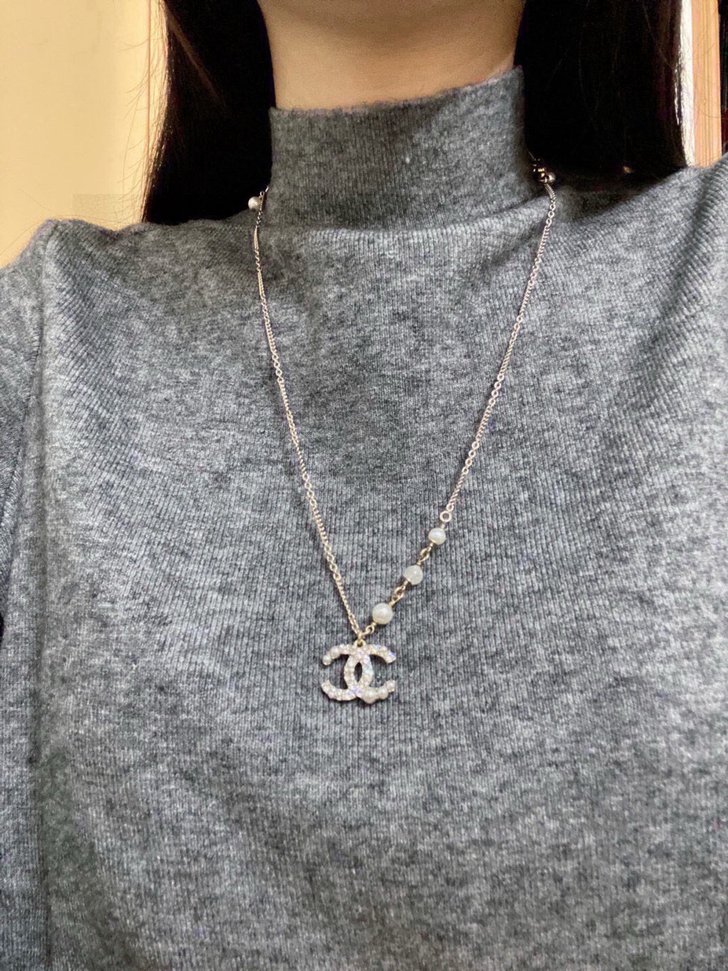 Chanel Interlocking C Pearl Necklace - album image 3