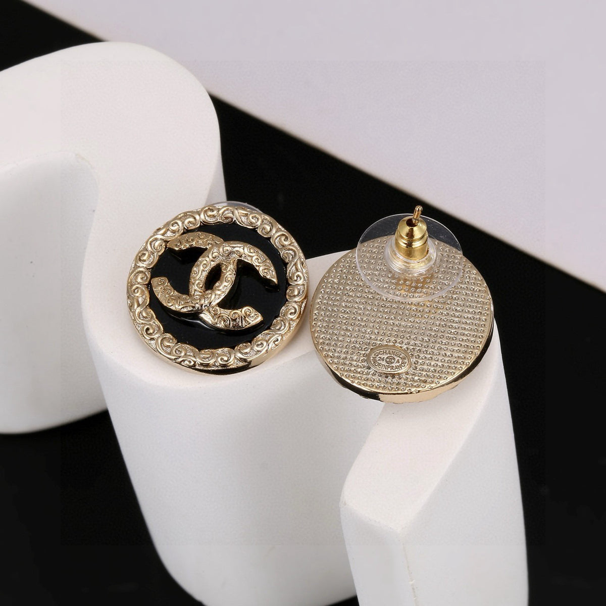 Chanel Interlocking C Black Circular Earrings - album image 2
