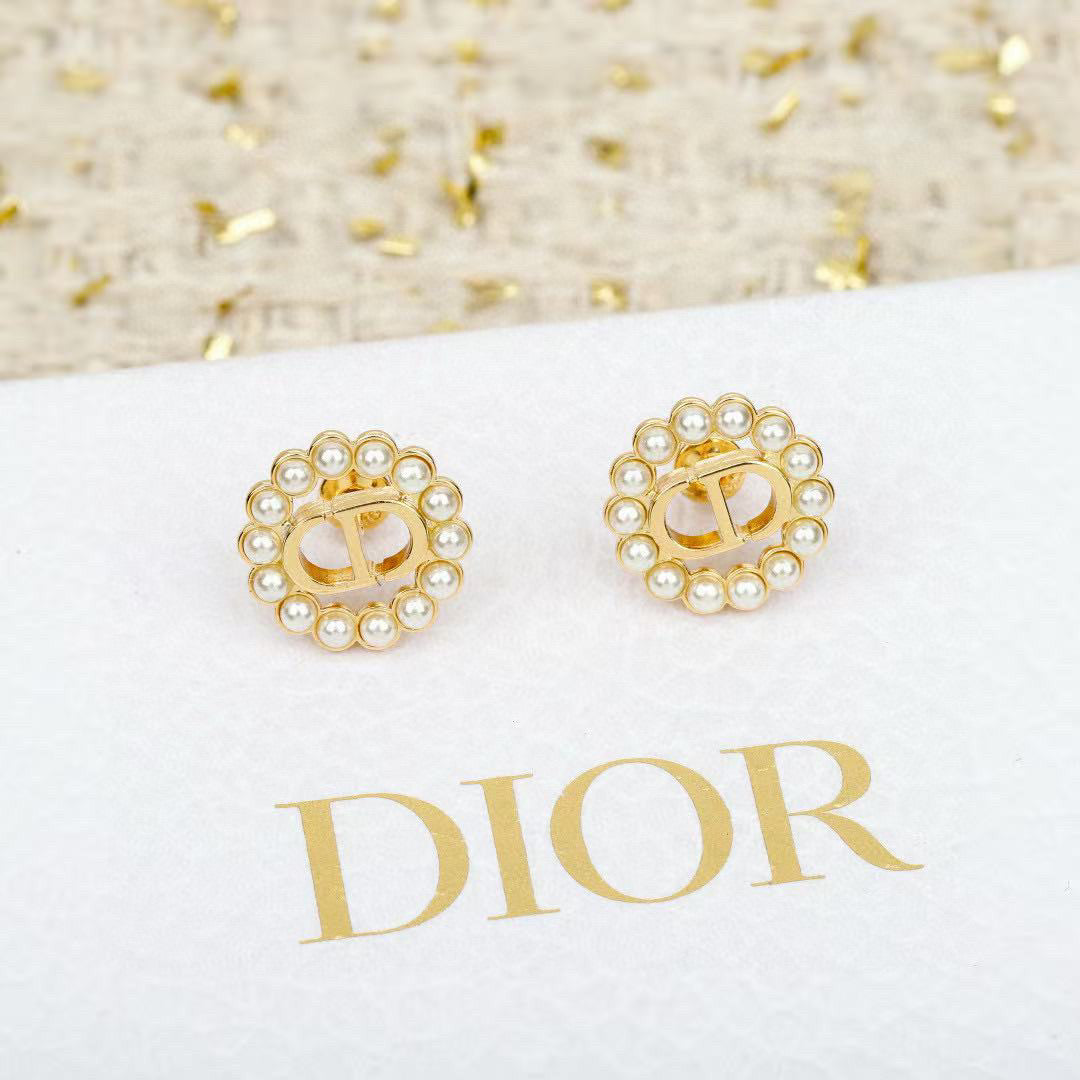 Dior Floral Pearl-Look Cluster Stud Earrings - product image 1