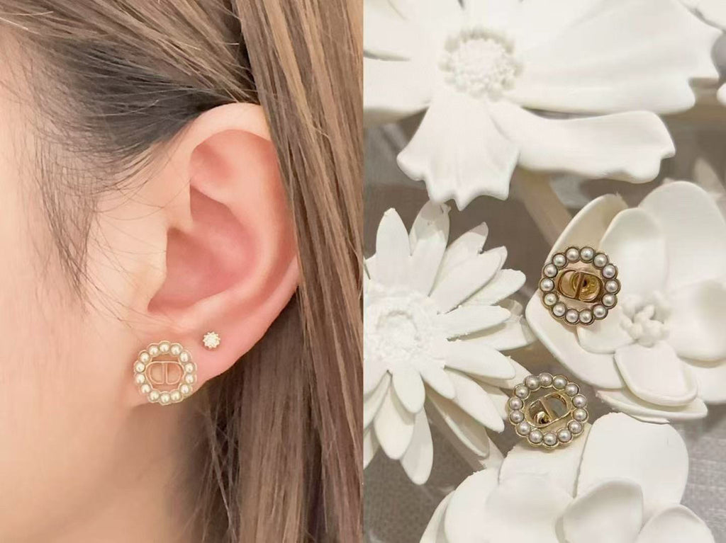 Dior Floral Pearl-Look Cluster Stud Earrings - product image 3