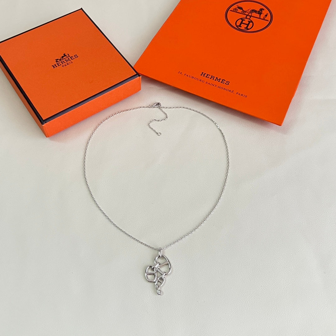 Hermès Silver-Tone Horse-Head Outline Pendant Necklace - album image 2