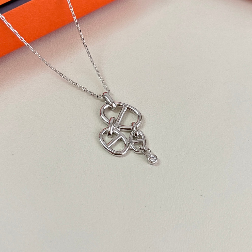 Hermès Silver-Tone Horse-Head Outline Pendant Necklace - album image 6