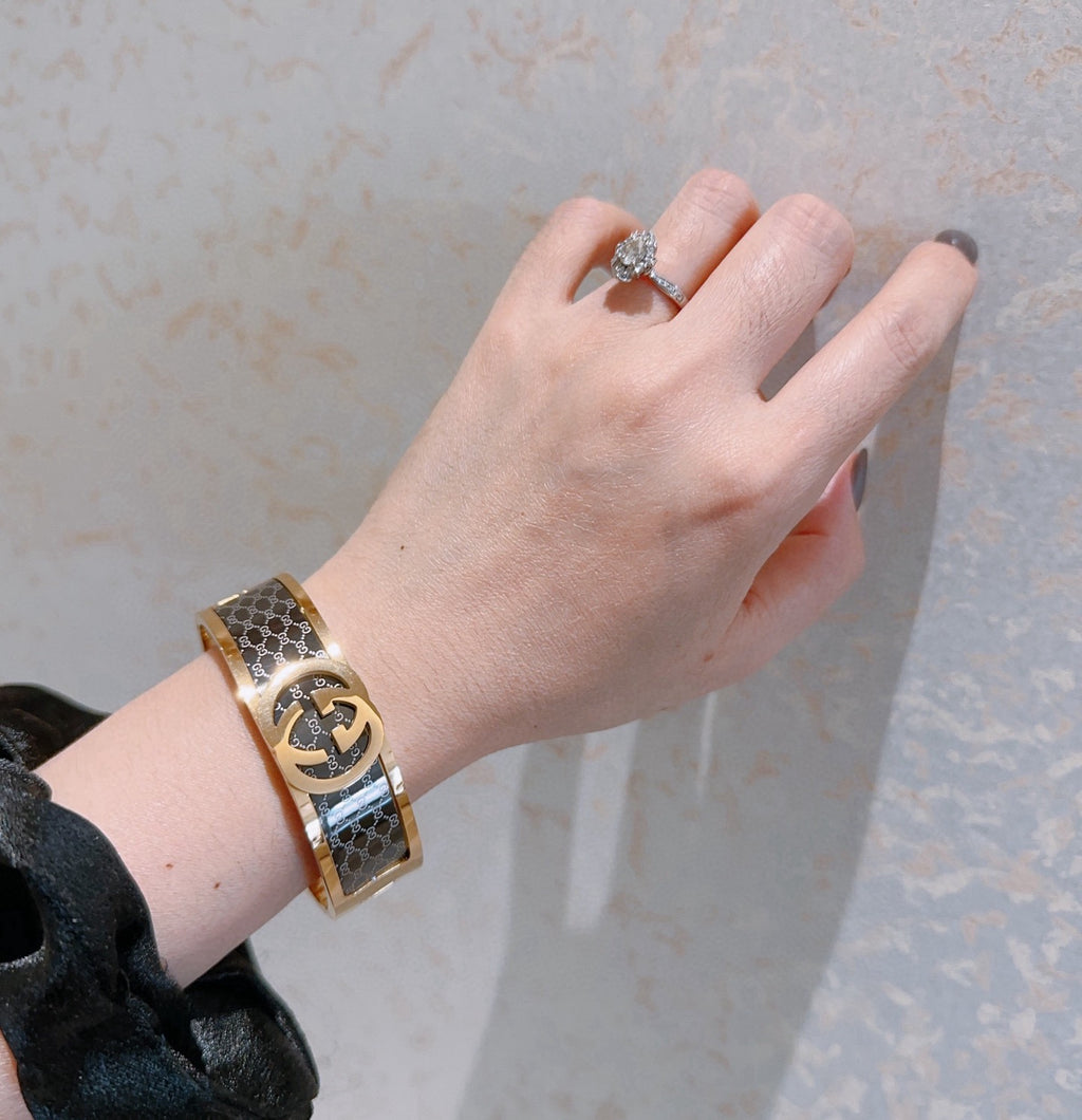 Gucci Anger Forest Interlocking G Antiqued Bangle - album image 3