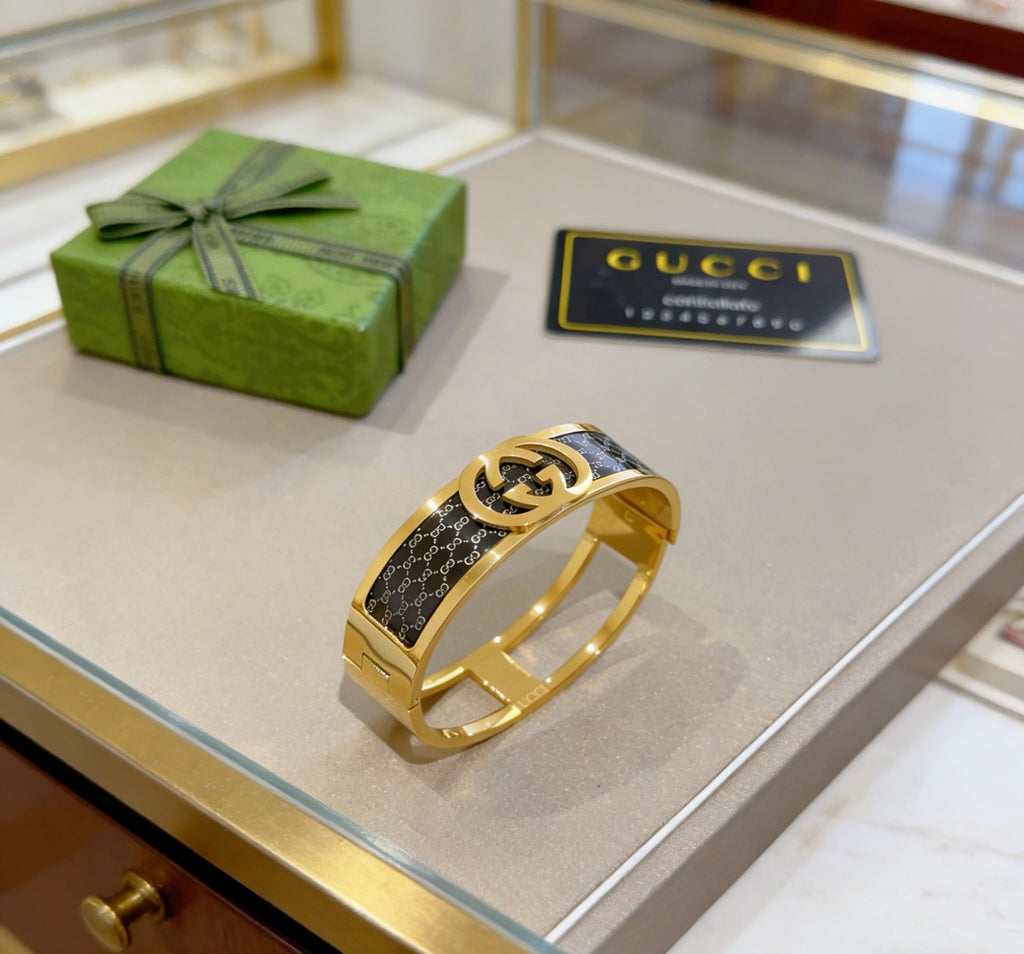Gucci Anger Forest Interlocking G Antiqued Bangle - album image 7