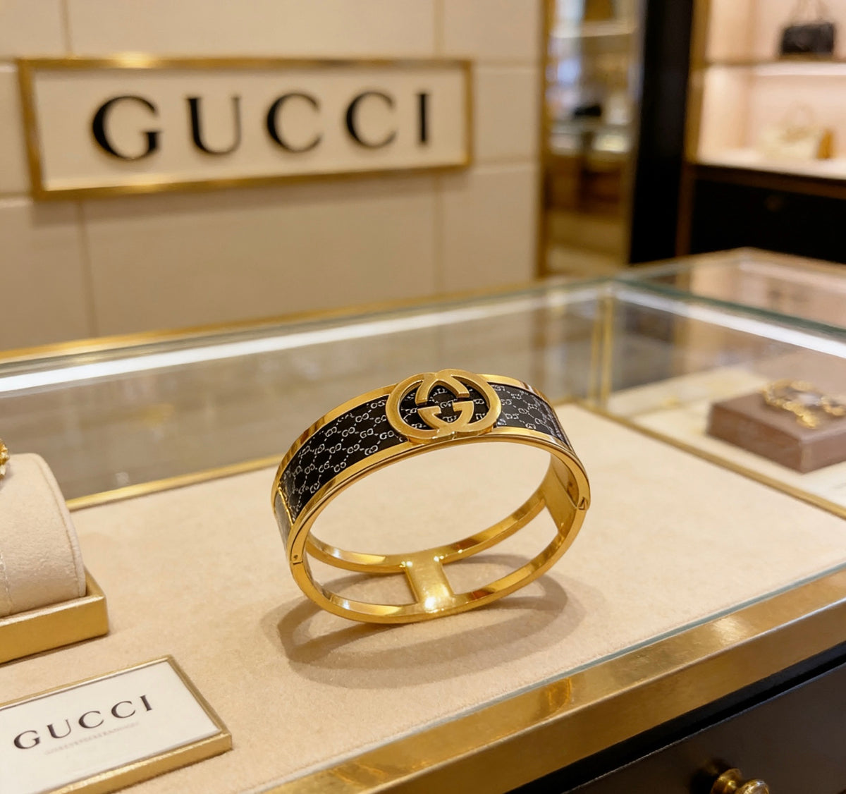 Gucci Anger Forest Interlocking G Antiqued Bangle - album image 1