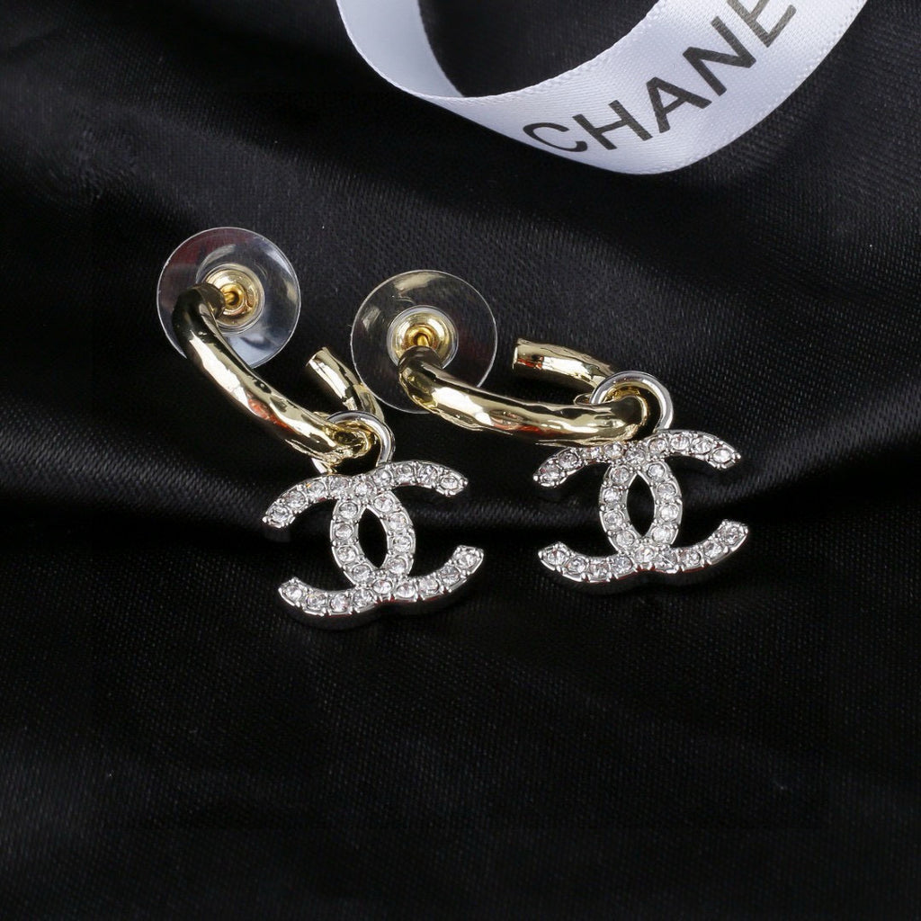Chanel CC Earrings with Oval Link Tops - album image 4