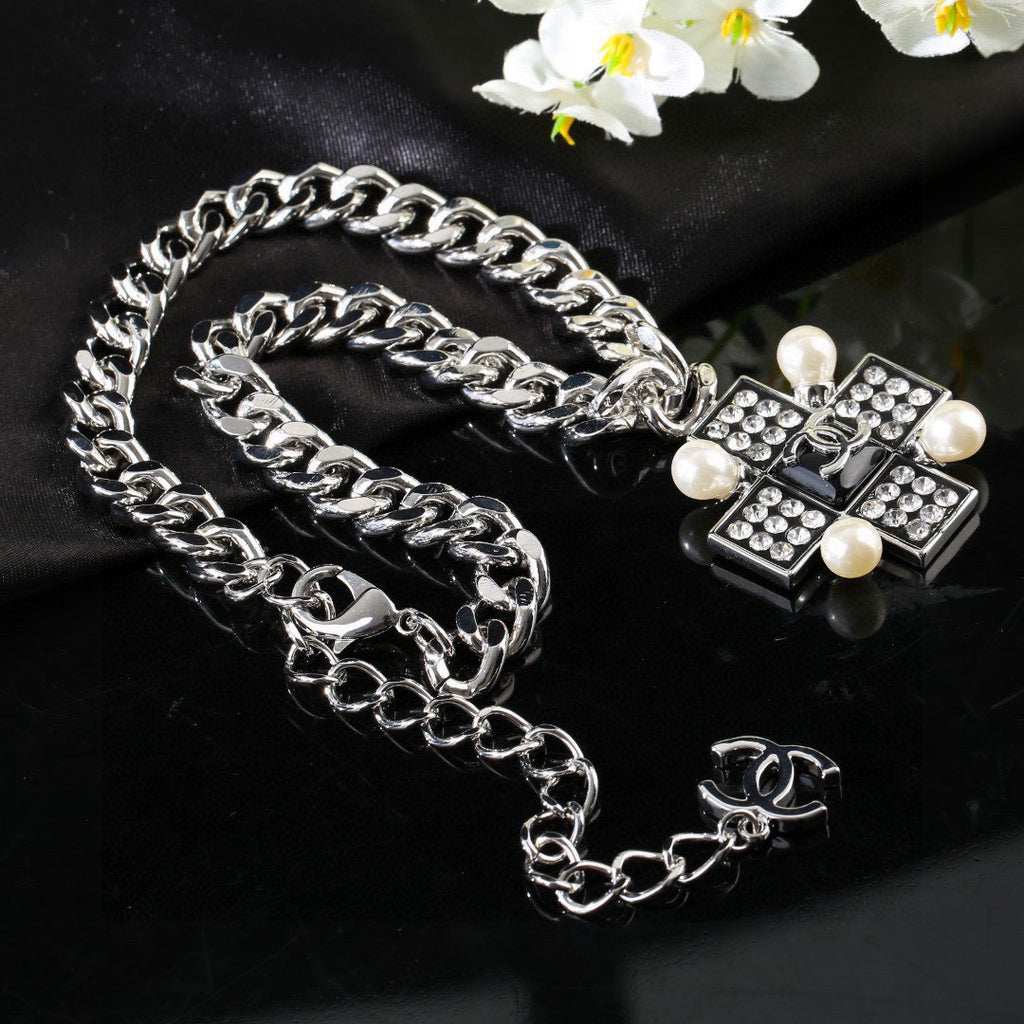 Chanel Pearl Necklace - album image 5