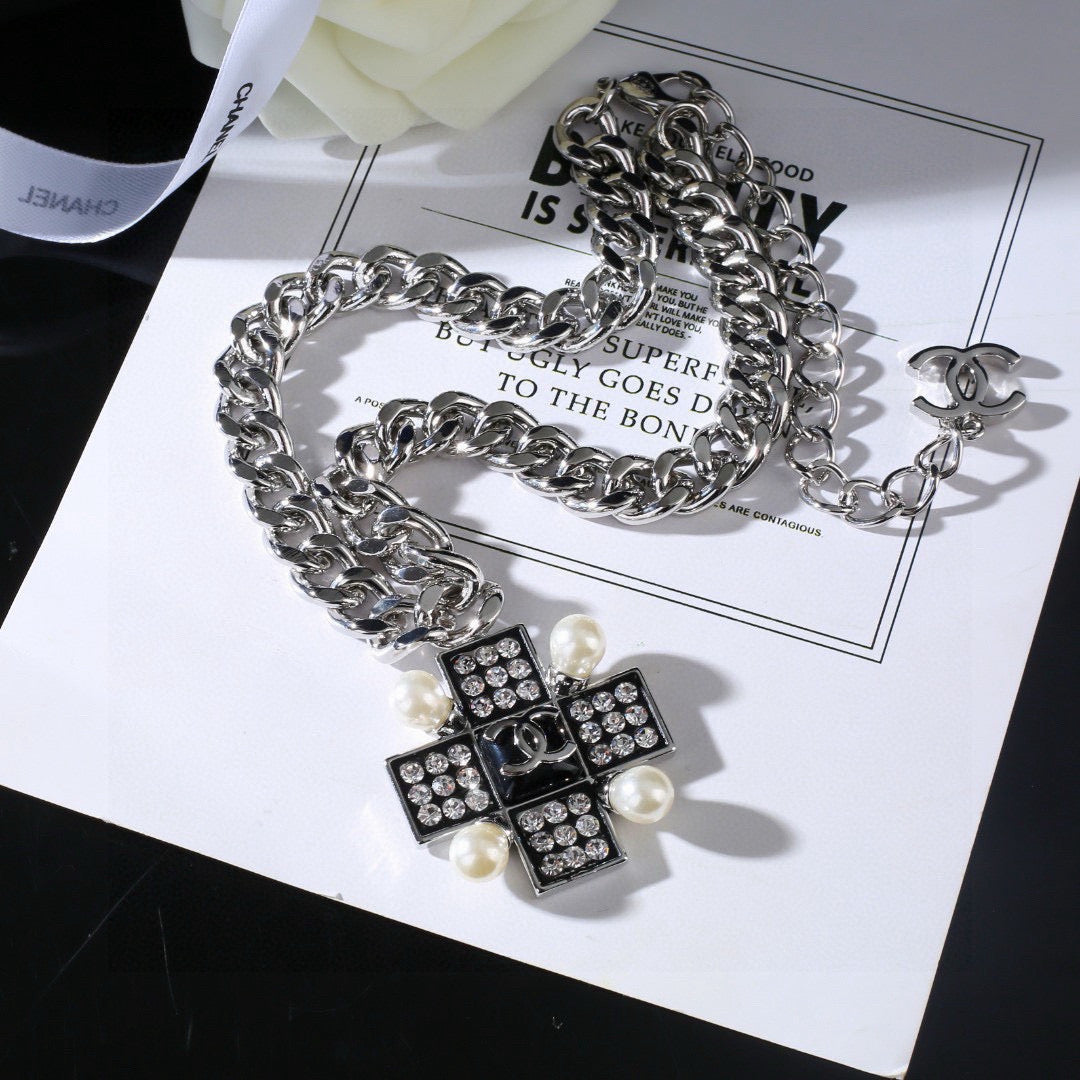 Chanel Pearl Necklace - album image 2