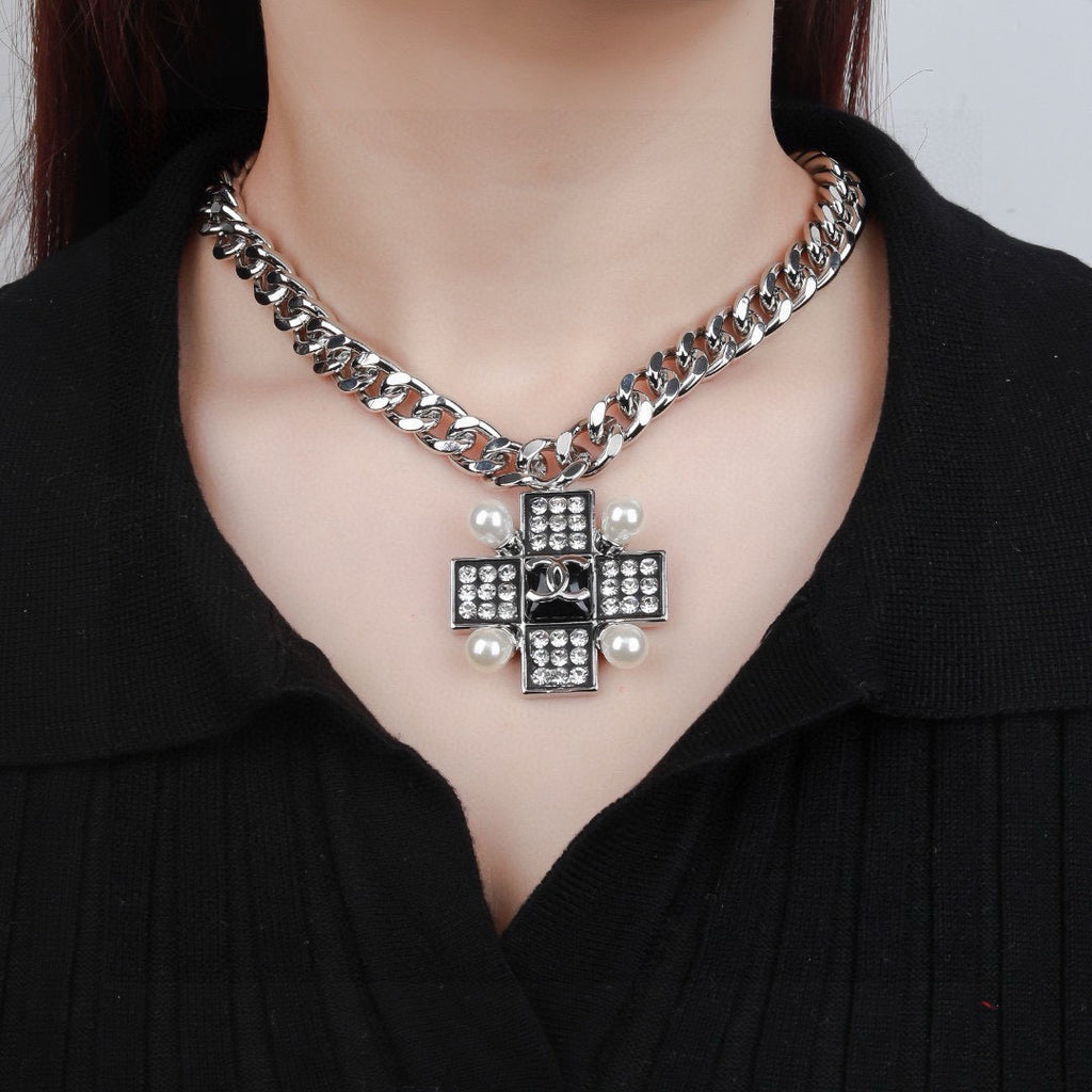 Chanel Pearl Necklace - album image 1