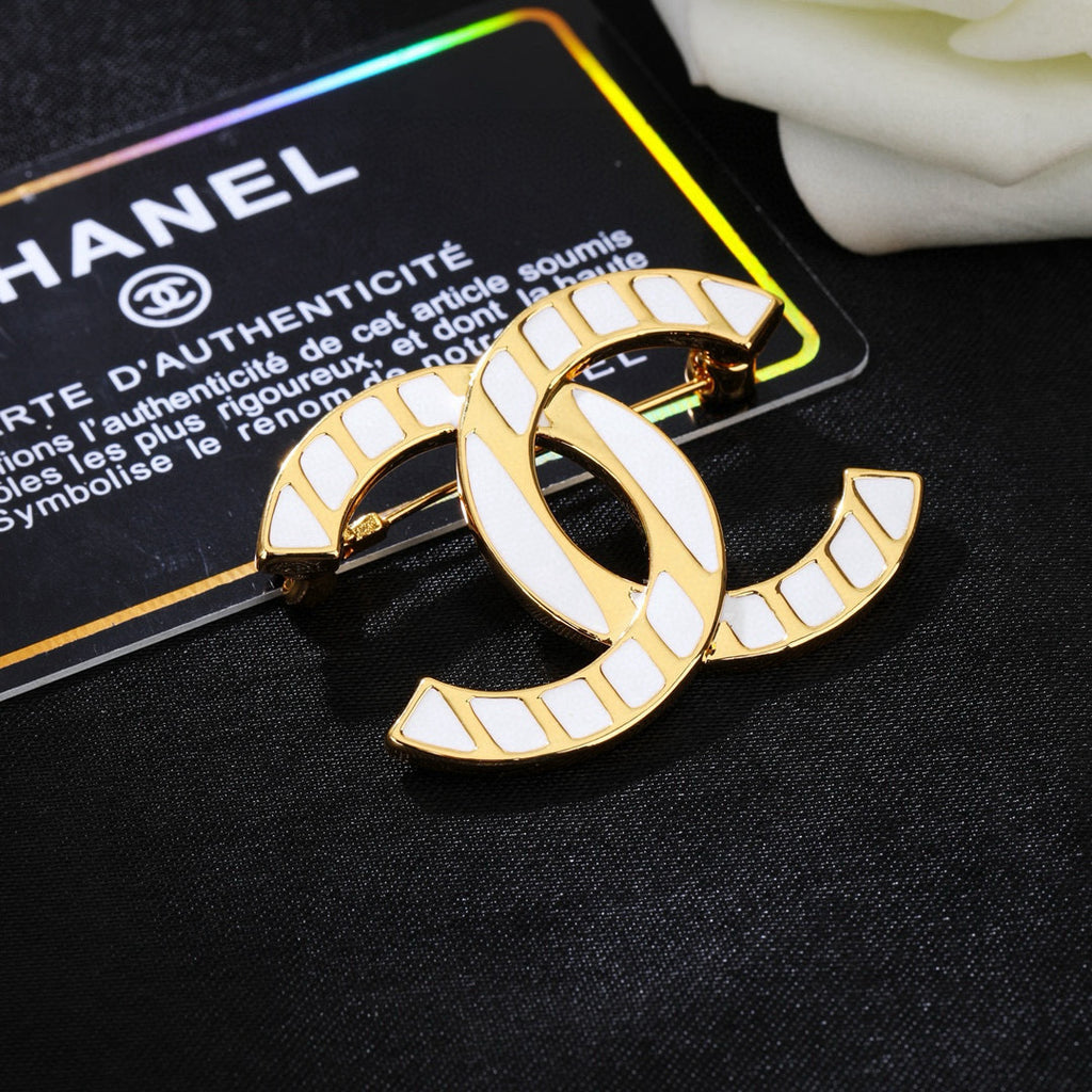 Chanel Interlocking C Brooch - album image 4
