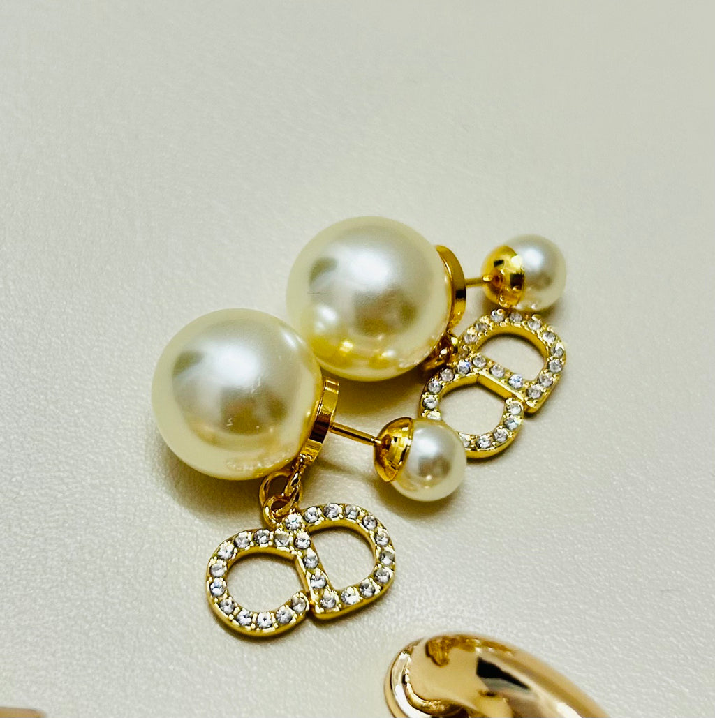 Dior Silver-Tone CD Ribbon Knot Earrings - product image 9