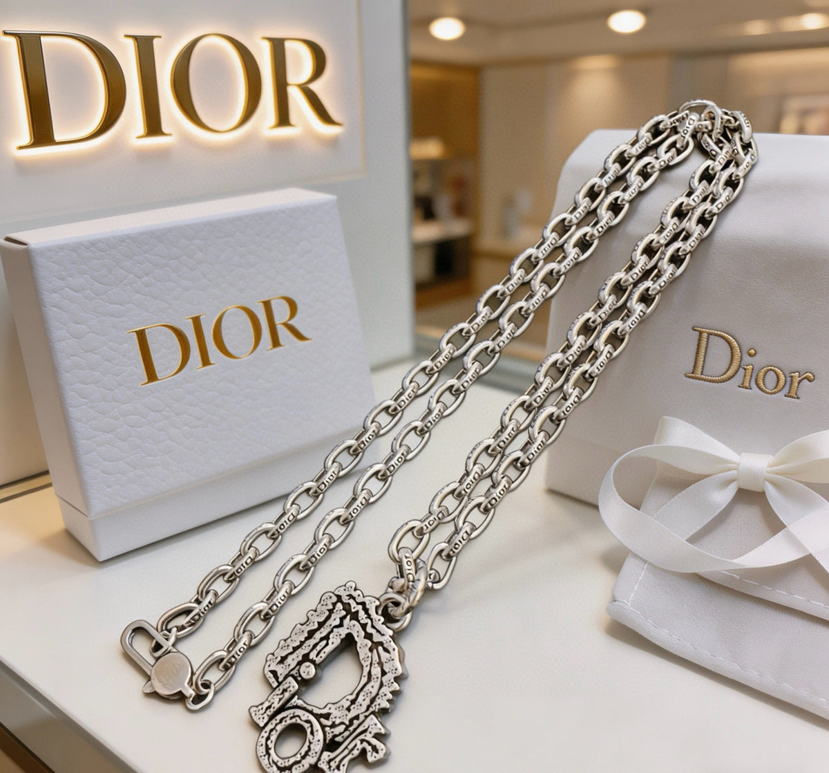 Dior Elongated-Link Medallion Necklace - product image 3