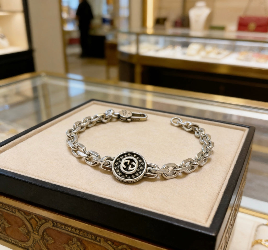 Gucci Silver-Tone Circular Medallion Chain Bracelet - album image 4