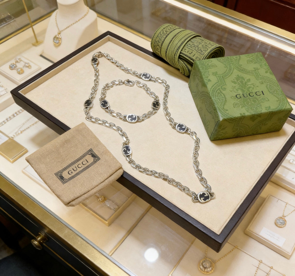 Gucci Silver-Tone Black Enamel Necklace or Bracelet - album image 5