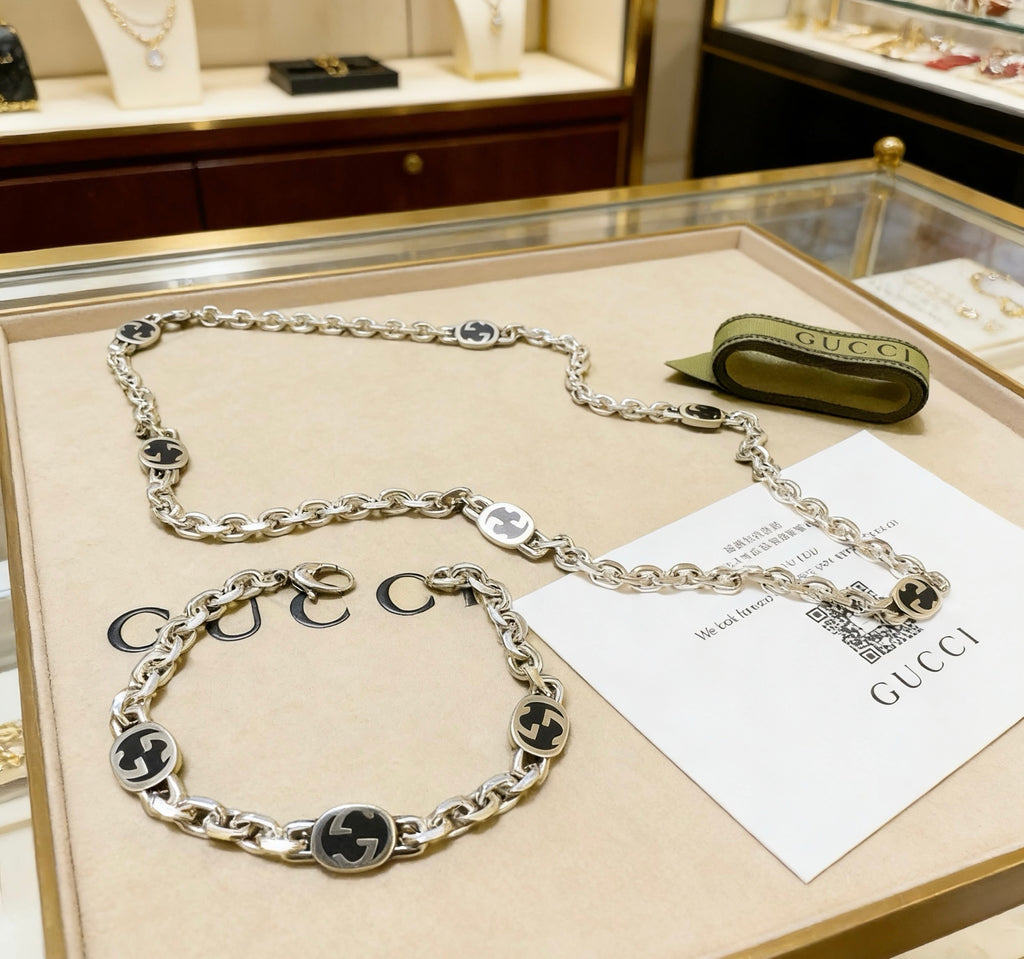 Gucci Silver-Tone Black Enamel Necklace or Bracelet - album image 1