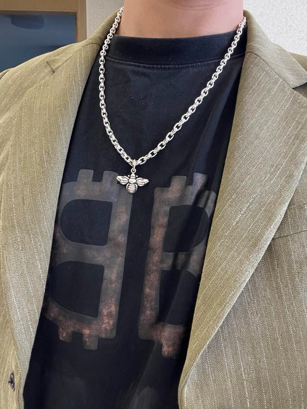 Gucci Anger Forest Interlocking G Antique Silver-Tone Bee Silver-Tone Antiqued Necklace - album image 3