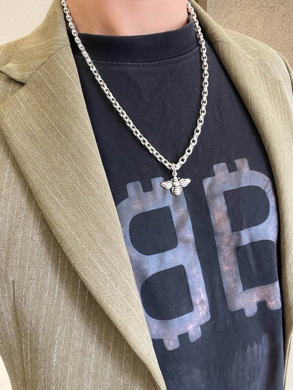 Gucci Anger Forest Interlocking G Antique Silver-Tone Bee Silver-Tone Antiqued Necklace - album image 6