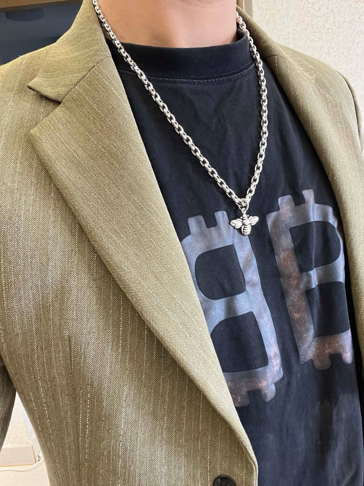 Gucci Anger Forest Interlocking G Antique Silver-Tone Bee Silver-Tone Antiqued Necklace - album image 9