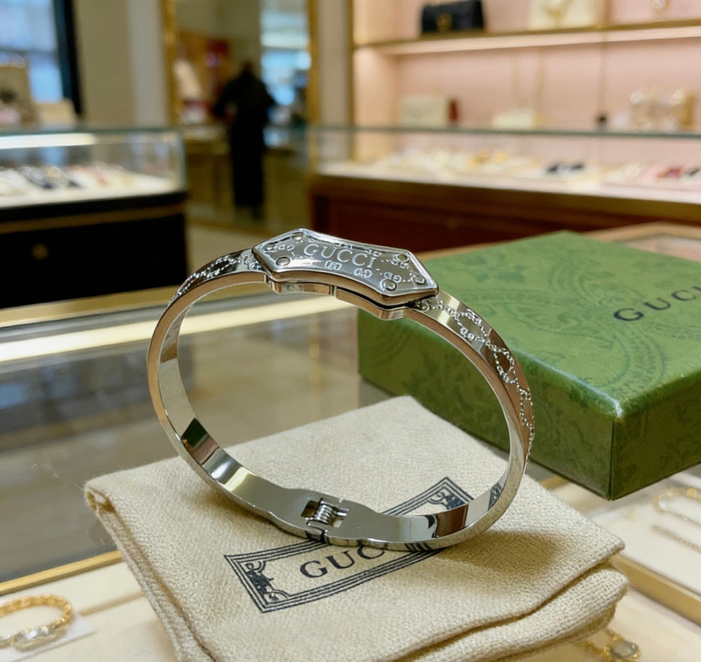 Gucci Anger Forest Interlocking G Antiqued Bangle - album image 2
