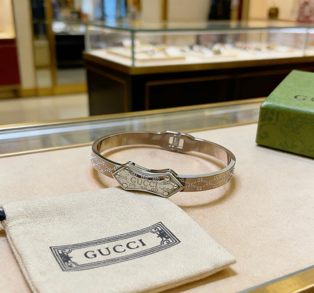 Gucci Anger Forest Interlocking G Antiqued Bangle - album image 7