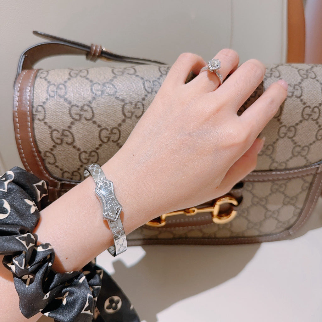 Gucci Anger Forest Interlocking G Antiqued Bangle - album image 3
