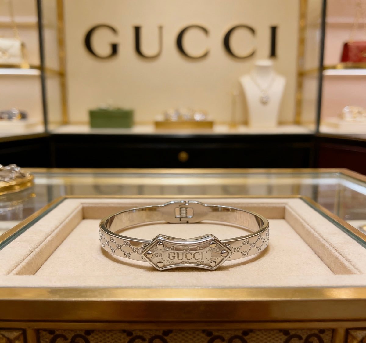 Gucci Anger Forest Interlocking G Antiqued Bangle - album image 1