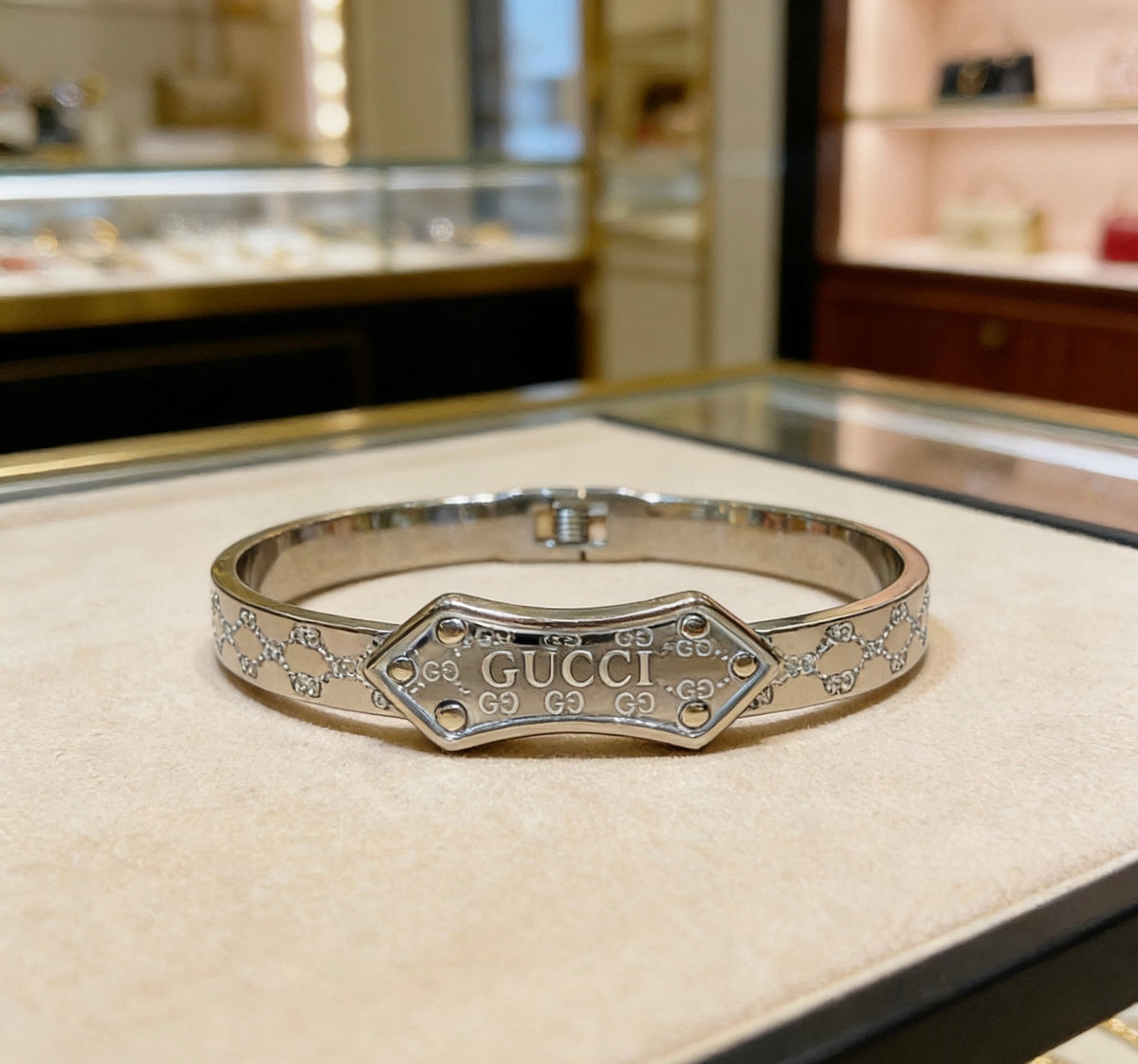 Gucci Anger Forest Interlocking G Antiqued Bangle - album image 8