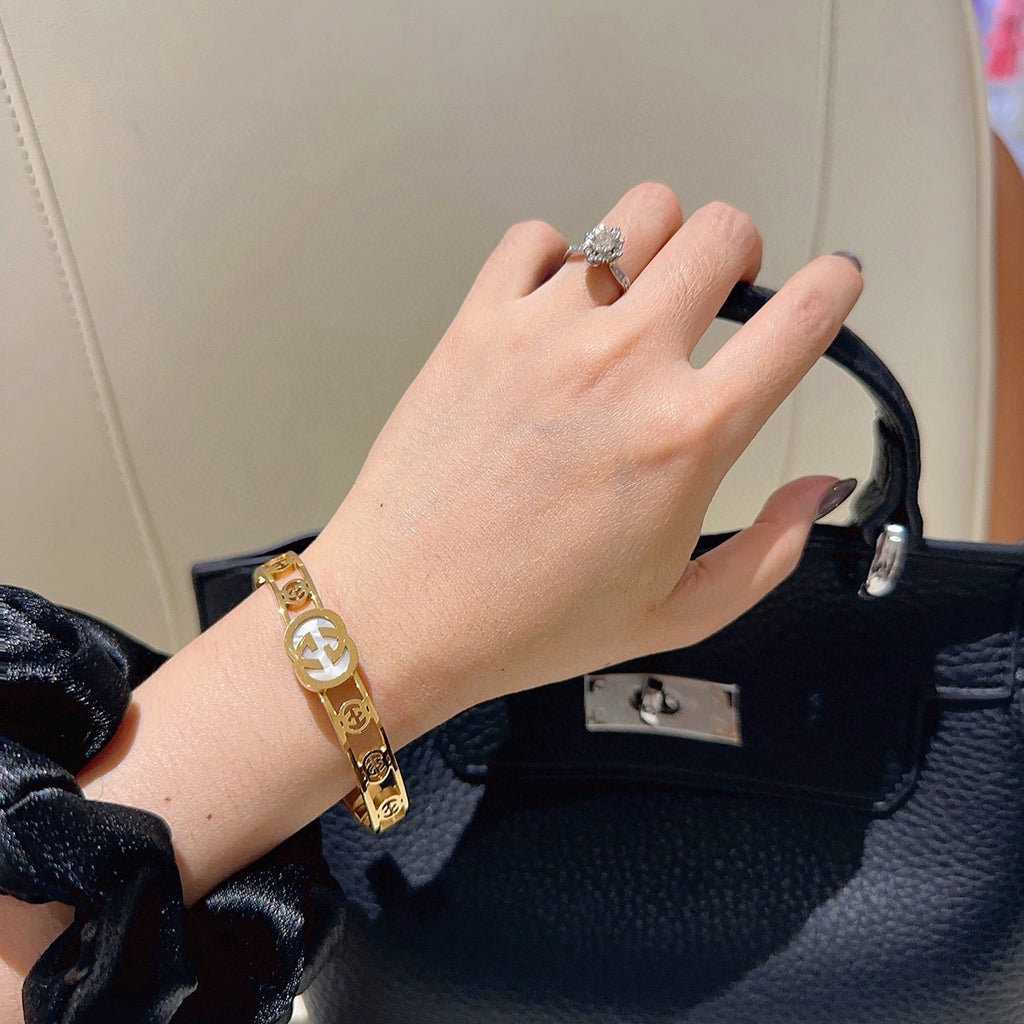 Gucci Anger Forest Interlocking G Antiqued Bangle - album image 9