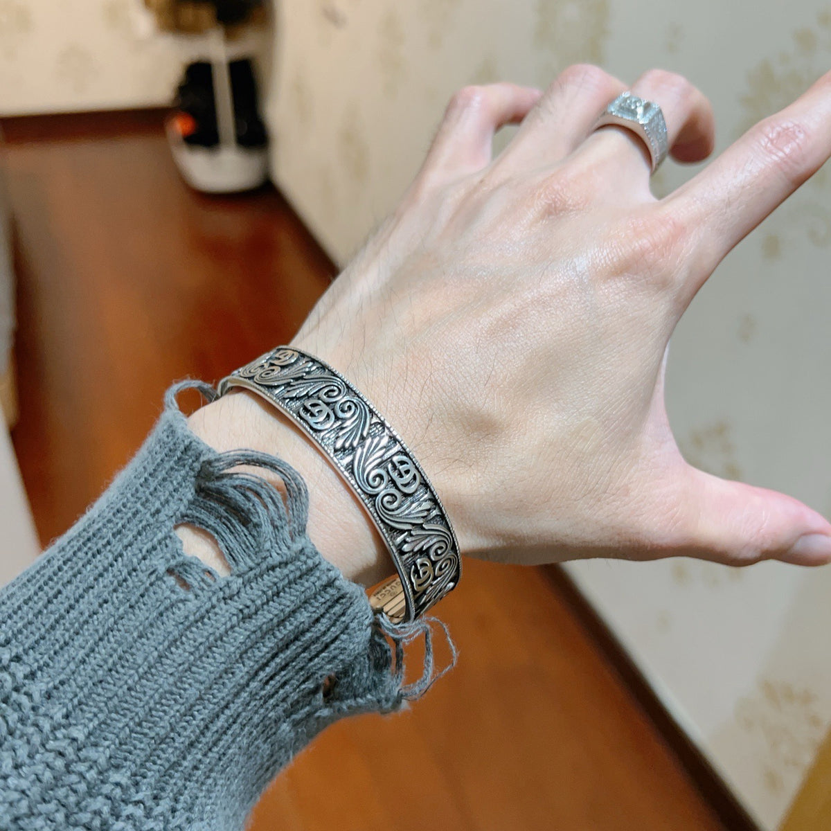 Gucci Anger Forest Interlocking G Antiqued Bangle - album image 7