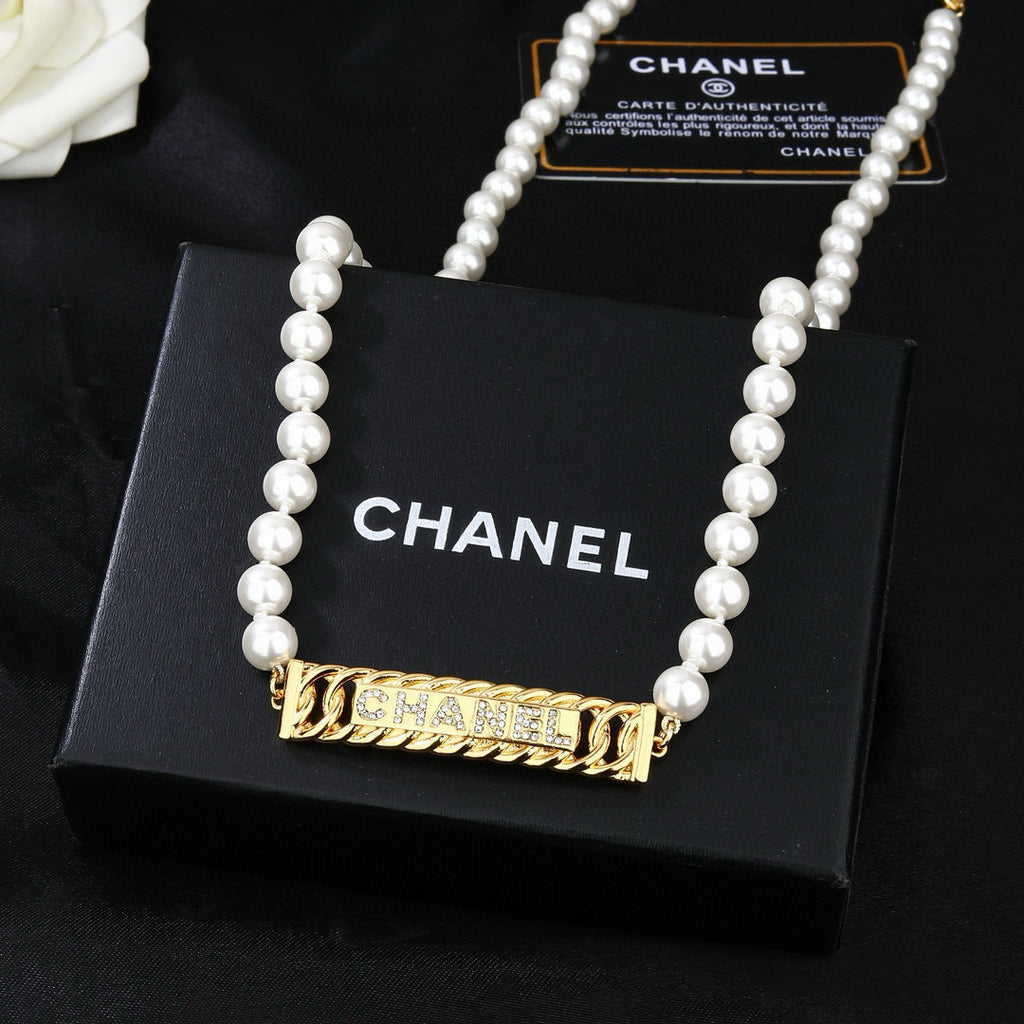 Chanel Pearl Chain Belt with Square CC Center - album image 2