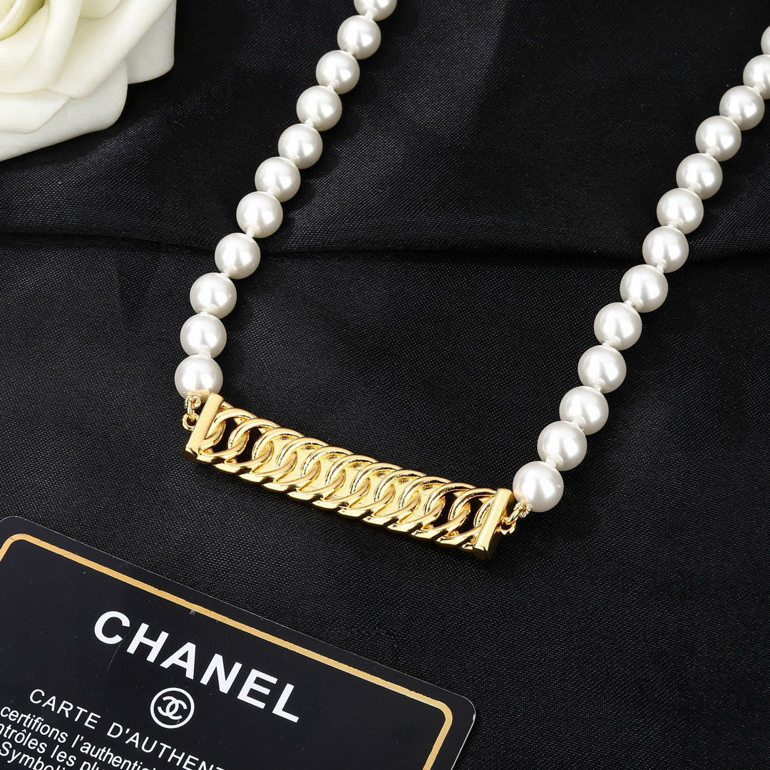 Chanel Pearl Chain Belt with Square CC Center - album image 4