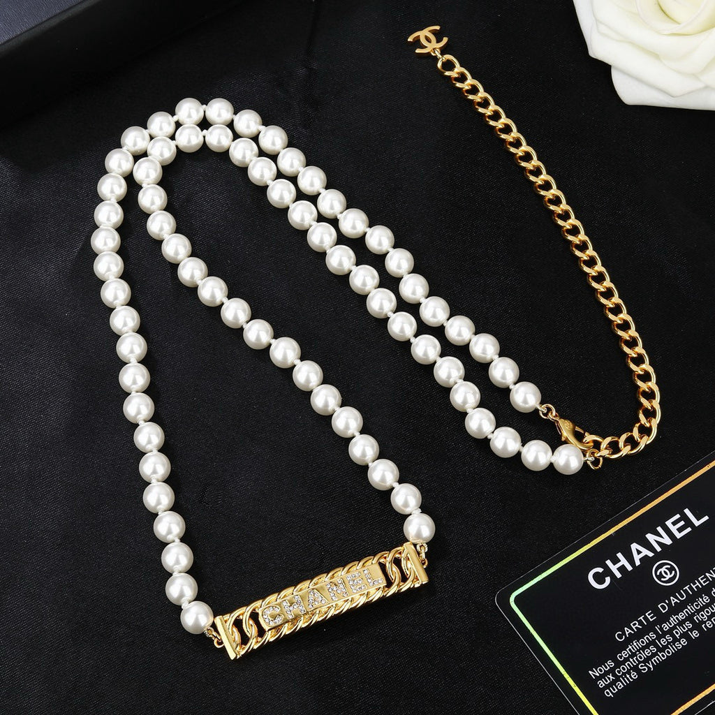 Chanel Pearl Chain Belt with Square CC Center - album image 6