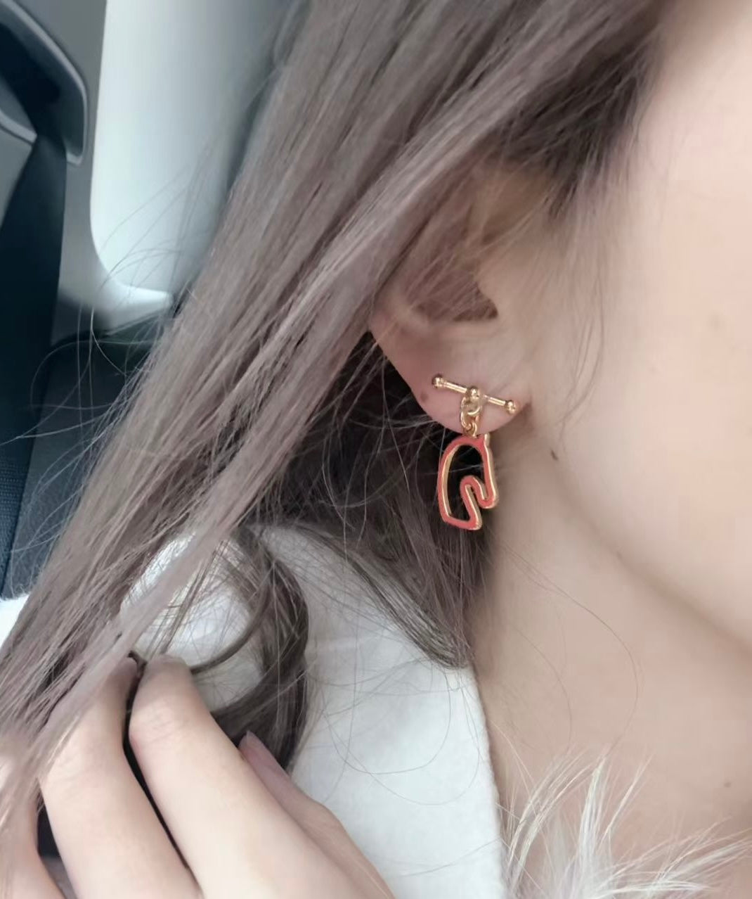 Hermès Rose Gold-Tone Horse-Outline Stud Earrings - album image 9