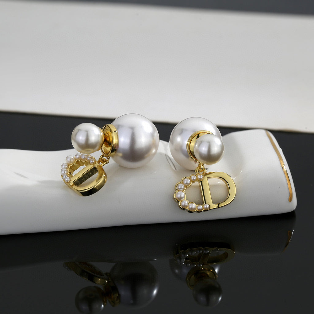 Dior CD Pearl-Look Cluster Earrings - product image 6