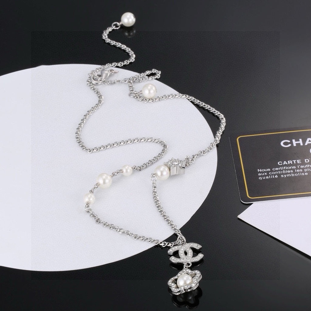 Chanel Interlocking C Camellia Pearl Flower Star Necklace - album image 1