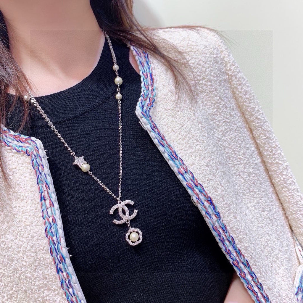 Chanel Interlocking C Camellia Pearl Flower Star Necklace - album image 5