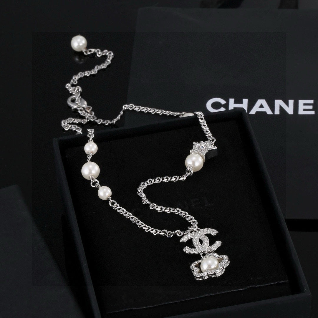 Chanel Interlocking C Camellia Pearl Flower Star Necklace - album image 3