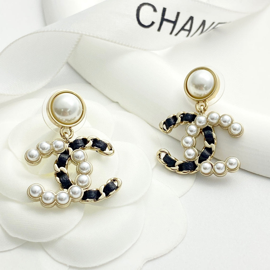 Chanel Interlocking C Gold-Tone Pearl Stud Earrings - album image 2
