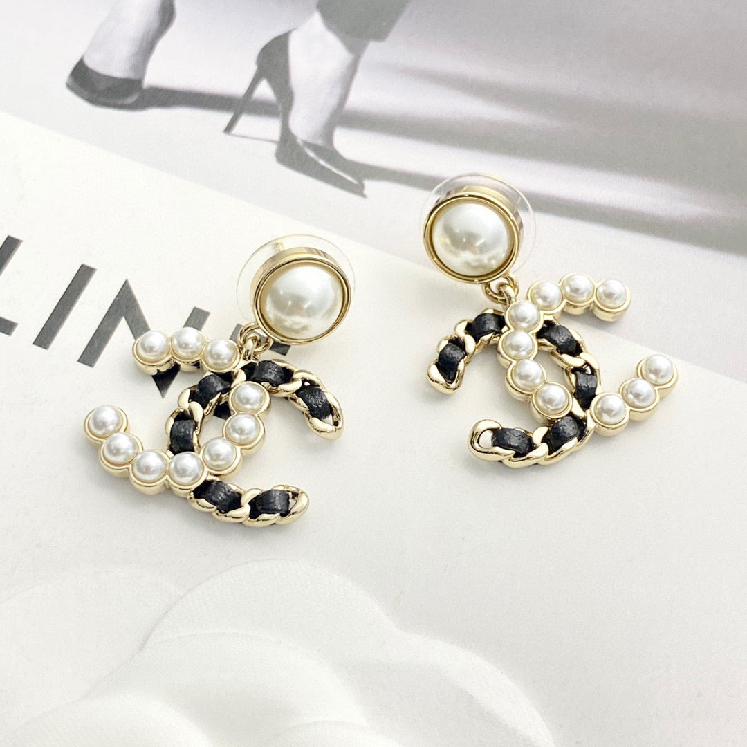 Chanel Interlocking C Gold-Tone Pearl Stud Earrings - album image 3