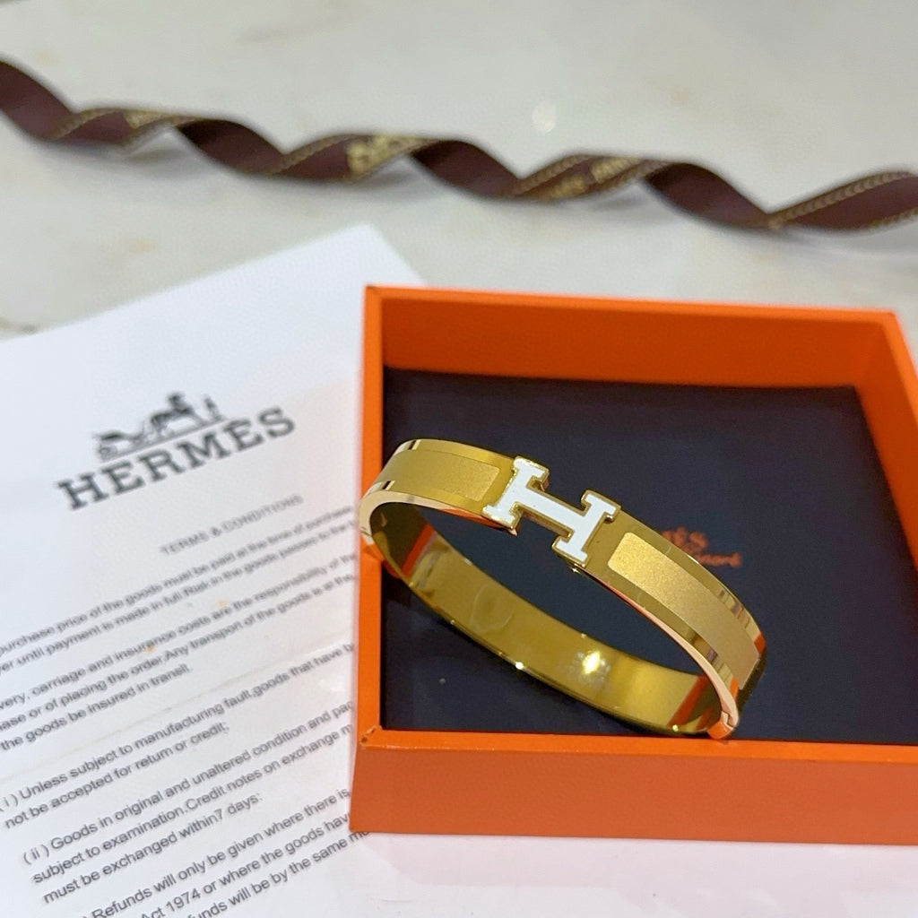 Hermès White Leather Gold-Tone H Bracelet - album image 6