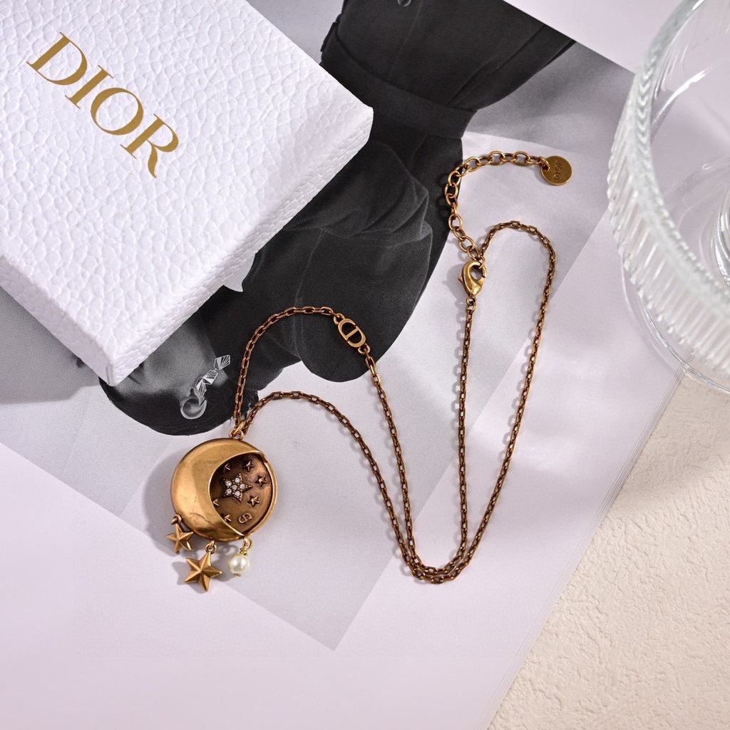 Dior Letter and Round Medallion Necklace - product image 7