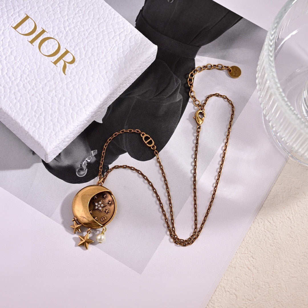 Dior Letter and Round Medallion Necklace - product image 7