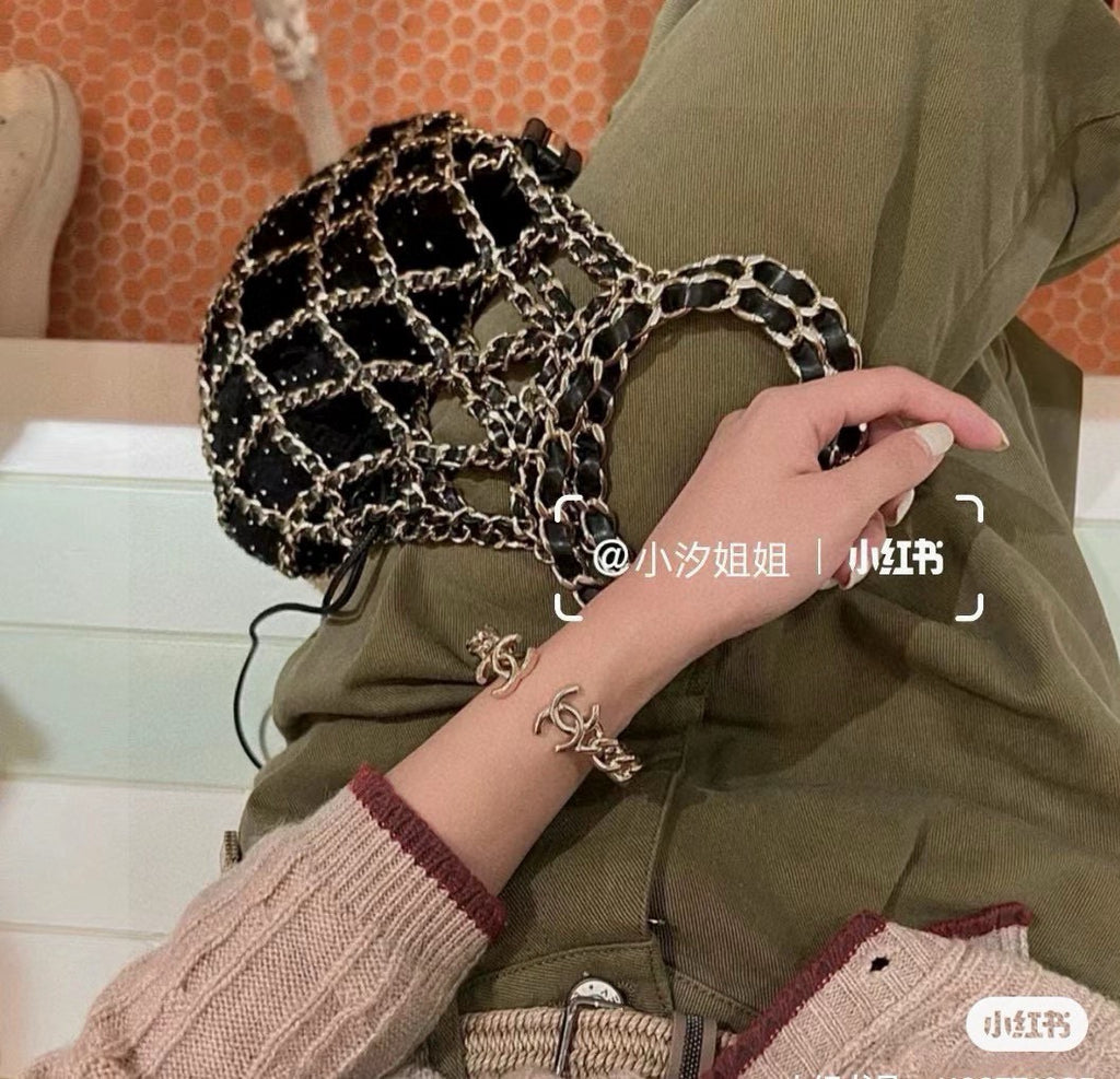 Chanel Gold-Tone Chunky CC Chain Ring - album image 3