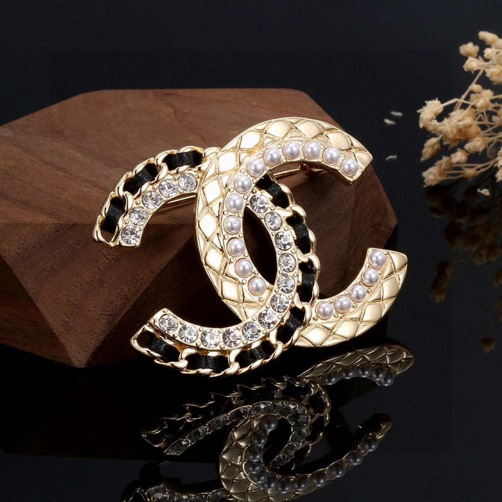 Chanel Antique Gold-Tone Brooch - album image 5