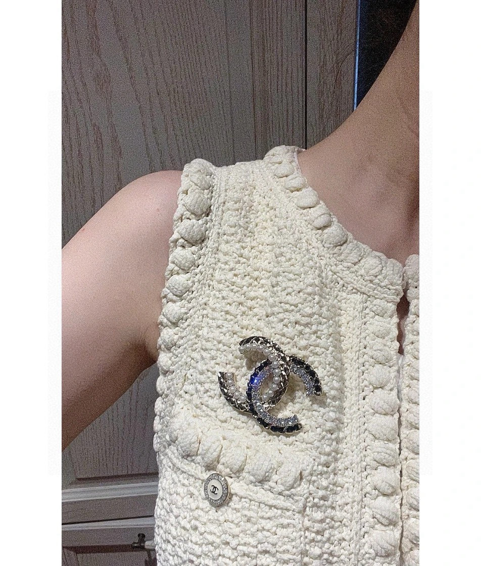 Chanel Antique Gold-Tone Brooch - album image 7