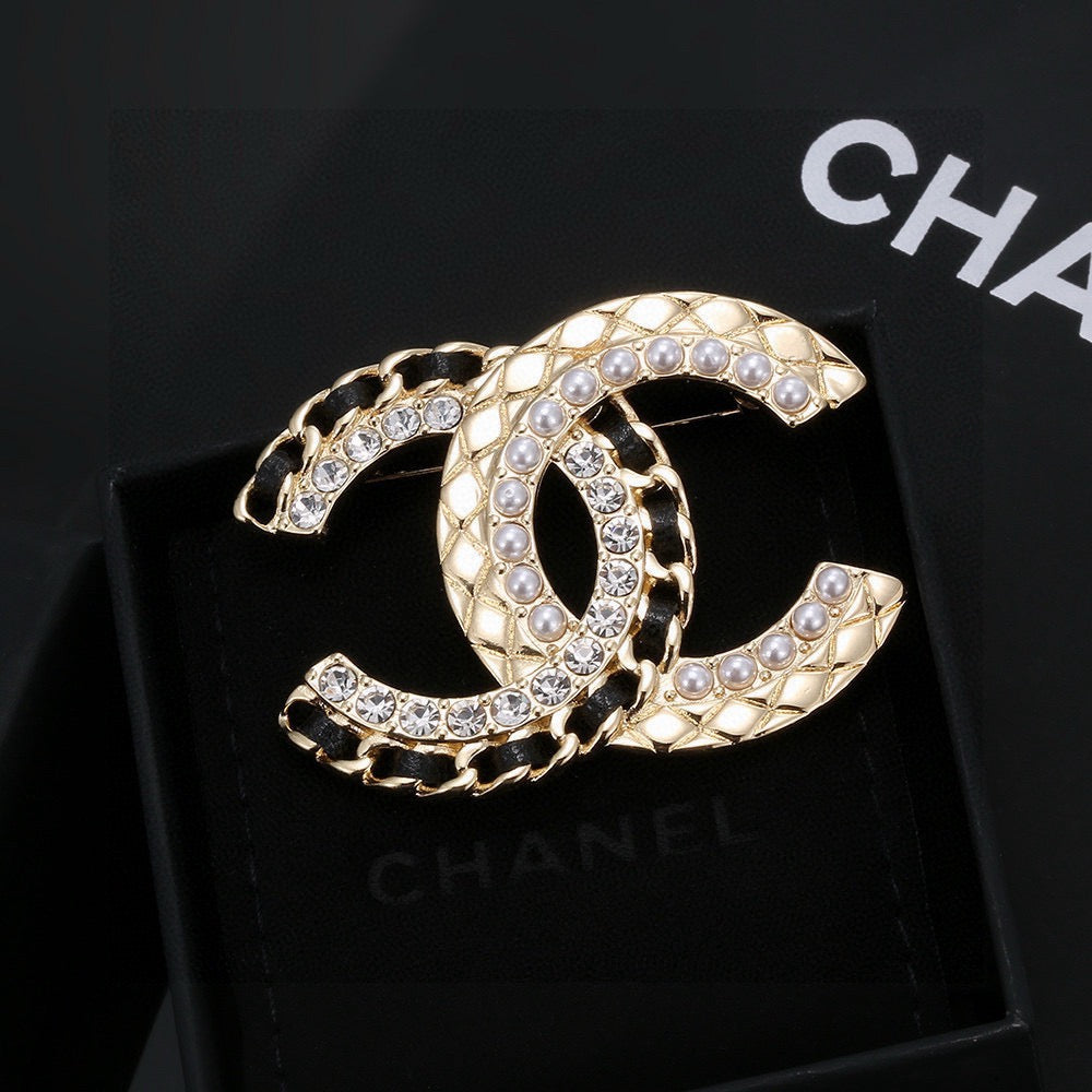 Chanel Antique Gold-Tone Brooch - album image 2