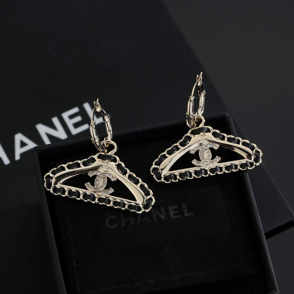 Chanel Gold-Tone Openwork Fan Drop Earrings - album image 5