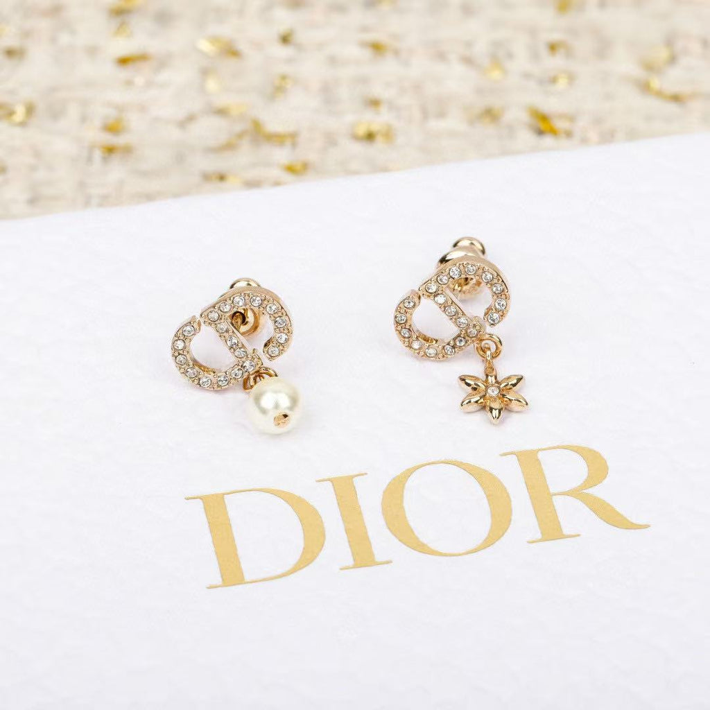 Dior Crystal Heart Drop Earrings - product image 1
